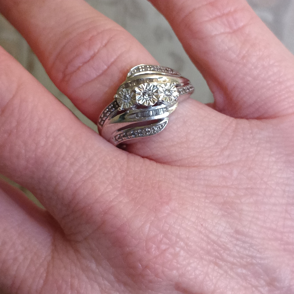 Elegant Diamond Ring- Just in time for the holidays!!